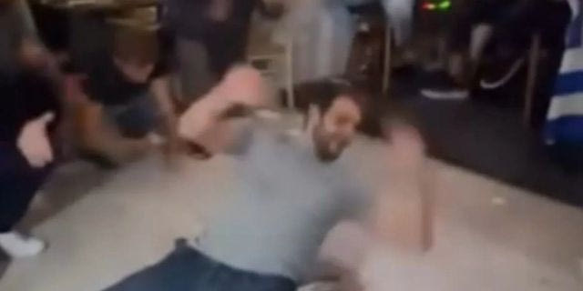 Εθνική Πόλο Ανδρών: Το ζεϊμπέκικο του Τζωρτζάτου μετά την κατάκτηση του χρυσού μεταλλίου