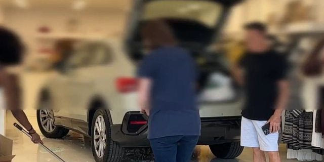 Βριλήσσια: Αυτοκίνητο καρφώθηκε σε τζαμαρία καταστήματος