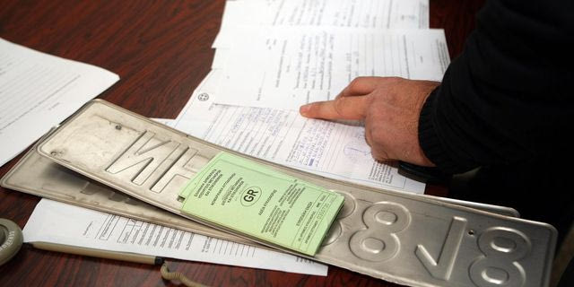 Πινακίδες κυκλοφορίας: Νέο ψηφιακό σύστημα για την έκδοση – Τι αλλάζει