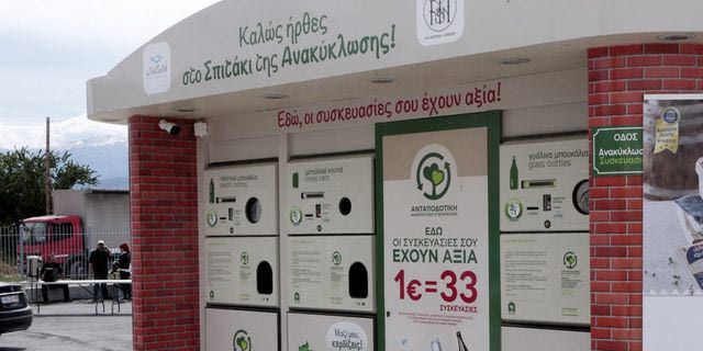 Το ΠΑΣΟΚ κρατά στο επίκεντρο τα ”πράσινα σπιτάκια”