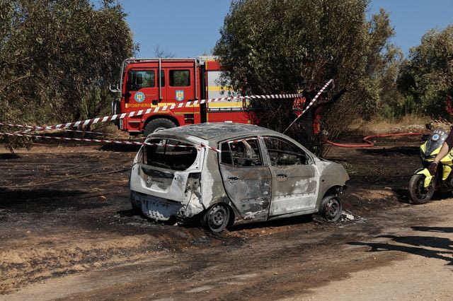 Φωτιά στο Πικέρμι: Στο “μικροσκόπιο” το καμένο ΙΧ – Τι εξετάζουν οι Αρχές