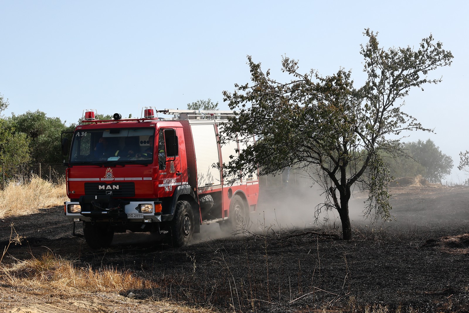 Σε συναγερμό για φωτιές η χώρα: Άνεμοι έως 9 μποφόρ – Οι περιοχές στο ''κόκκινο''