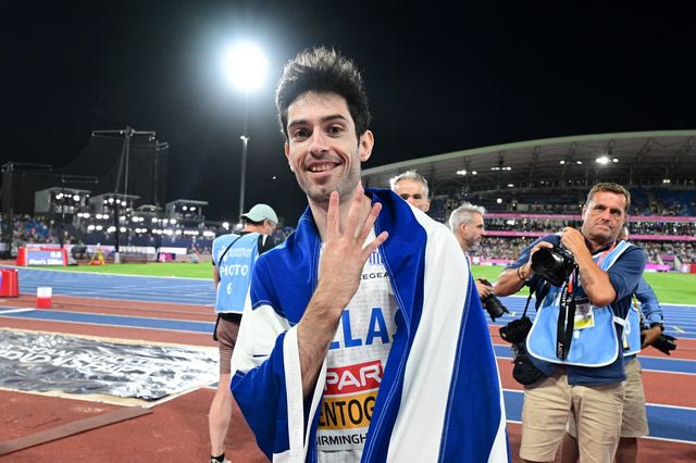 Απολαυστικός Μίλτος Τεντόγλου με ”γαλλικά” on air μετά το χρυσό: ”Ωχ παράτησα το μετάλλιο εκεί”