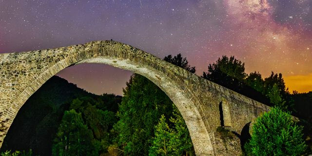 Ο Γαλαξίας στον Ελλαδικό ουρανό στο Γεφύρι Αζίζ Αγά