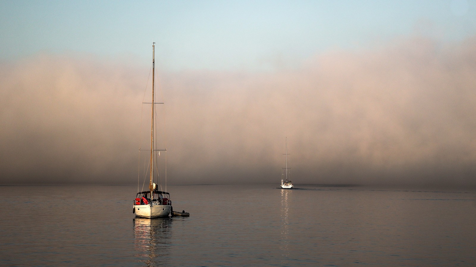 “Δεν ήταν sea smoke” – Η εξήγηση Κολυδά για το φαινόμενο που “θόλωσε” τις Κυκλάδες