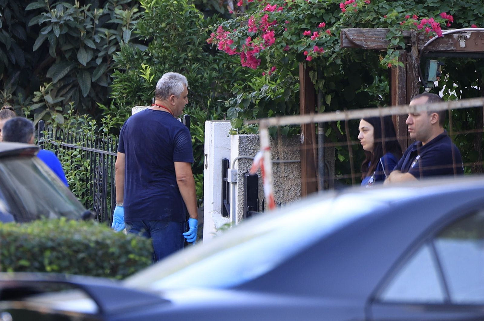 Νέα Σμύρνη: Δύο νεκροί από πυροβoλισμούς σε είσοδο πολυκατοικίας