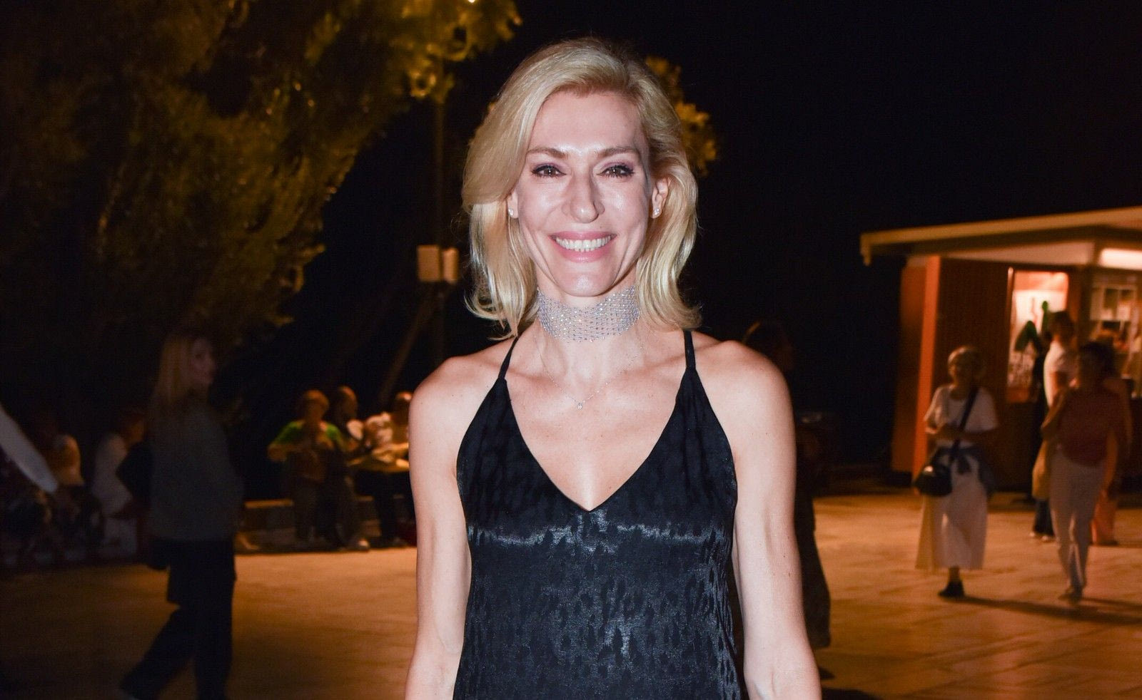 Η Ζέτα Δούκα περιγράφει το απόλυτο καλοκαίρι σε δέκα μόλις φράσεις