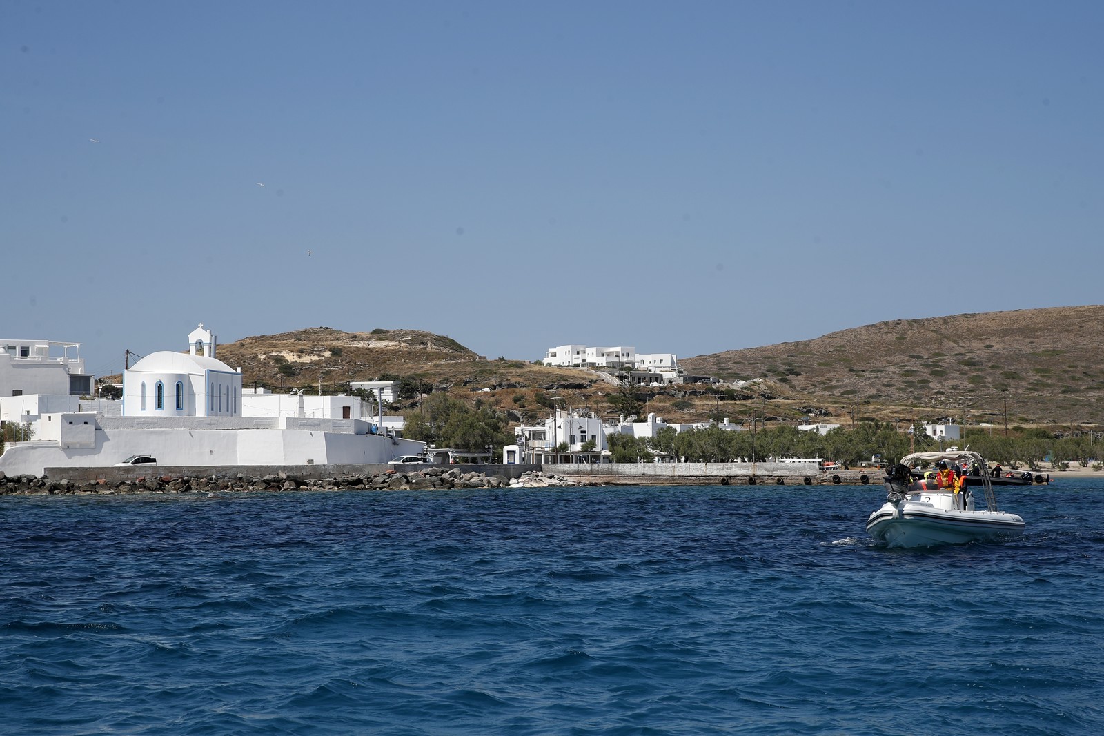 Κίμωλος: Θάνατος 17χρονου από ηλεκτροπληξία – Το μοιραίο μπάνιο και τα κρίσιμα ερωτήματα