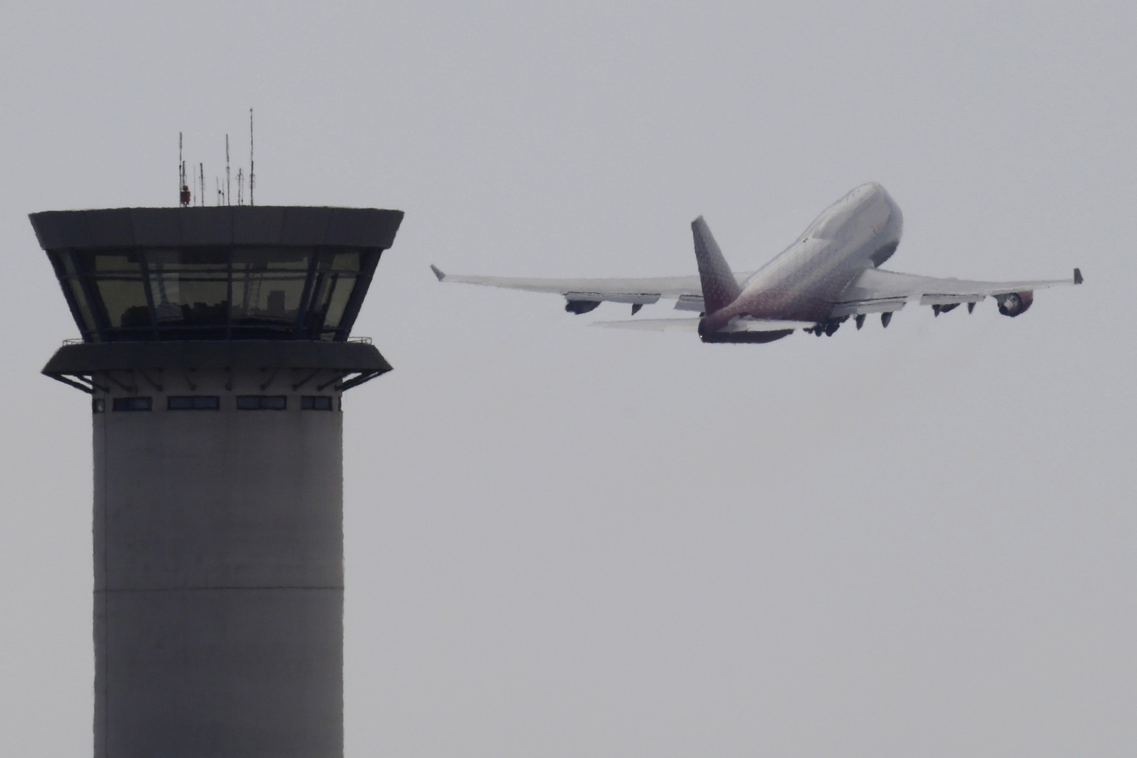 Κύπρος: Παρενόχληση πτήσεων από τουρκικά drones και μαχητικά – Το περιστατικό που προκάλεσε συναγερμό
