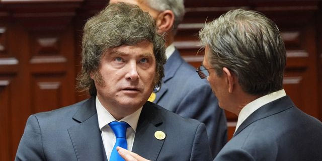 Μιλέι κατά Σάντσεθ για Θέουτα – “Χρησιμοποιεί τους μετανάστες για να διαιωνίσει την τυραννία του”