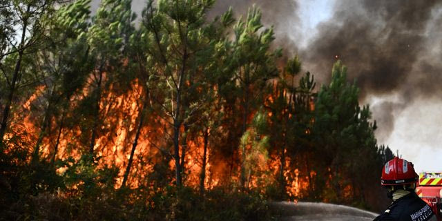 Πύρινος εφιάλτης στην Ευρώπη: Εκκενώσεις χιλιάδων σε Γερμανία, Γαλλία – 19 τραυματίες στην Κροατία