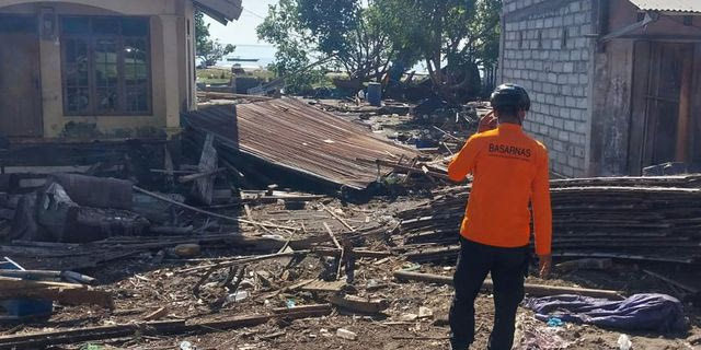 Ινδονησία: Διασώστες αναζητούν ακόμη επιζώντες μετά τον ισχυρό σεισμό