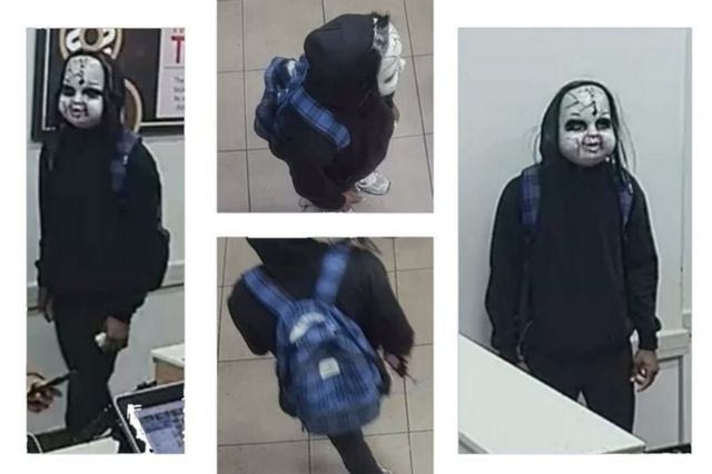 Φιλαδέλφεια: Άνδρας ντυμένος ”Chucky” τρομοκρατεί πολίτες – ”Είστε έτοιμοι να πεθάνετε;”