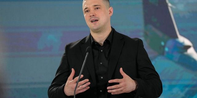 Ουκρανία: Ο πρώην υπουργός Άμυνας ζητά εκλογές – Αυξάνεται η πίεση για τον Ζελένσκι