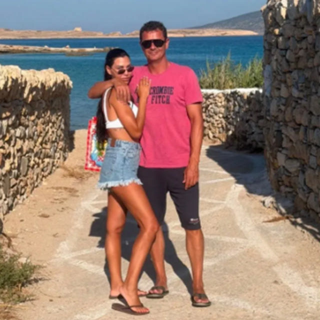 Ιωάννα Μπούκη: “Βασανίζω” τον Αντώνη Σρόιτερ εδώ και 15 καλοκαίρια