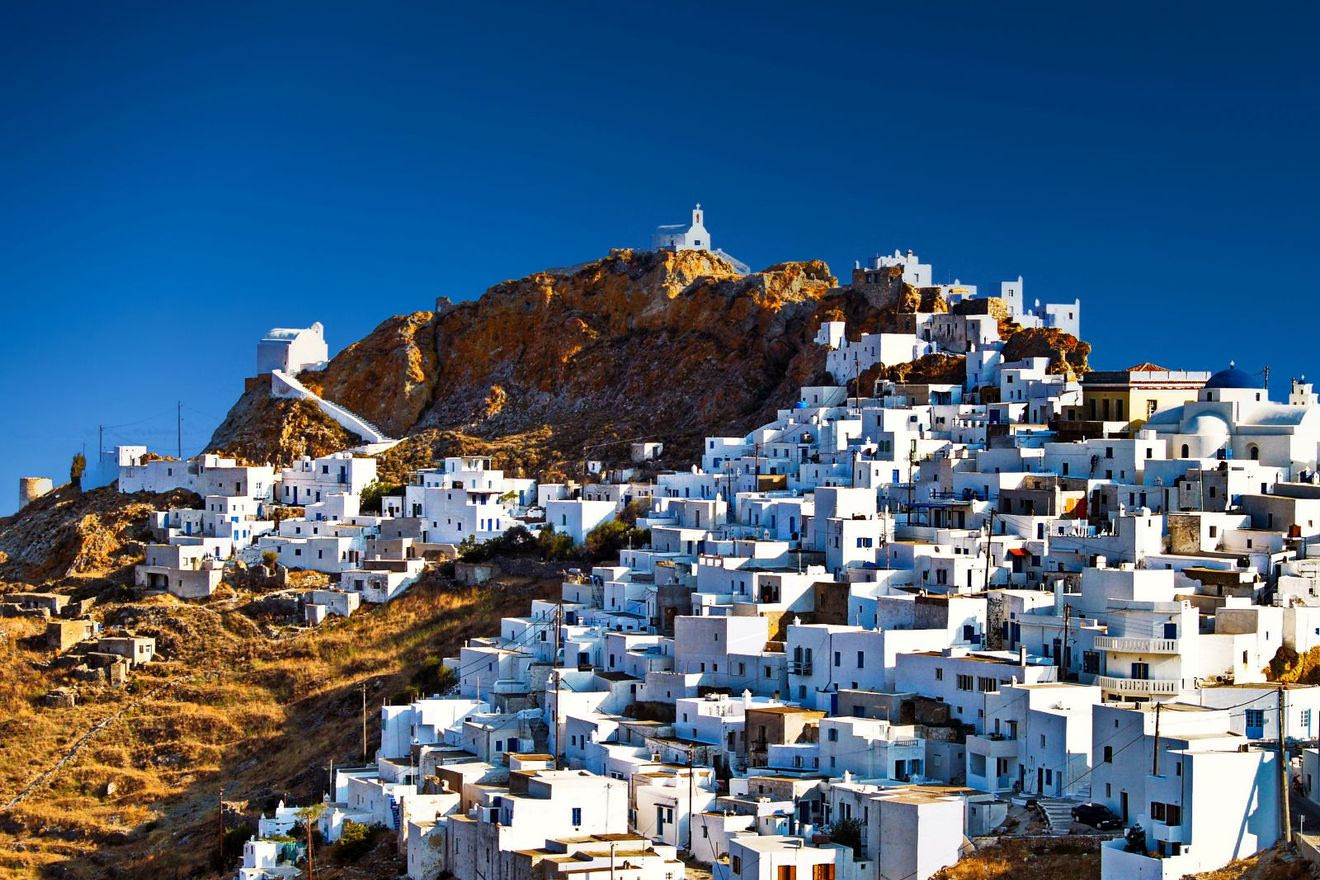 Σέριφος: Φως, βράχος και ελευθερία