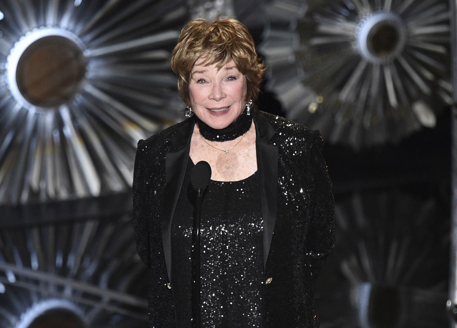 Shirley MacLaine: Η σπάνια εμφάνιση στα 92 της 
