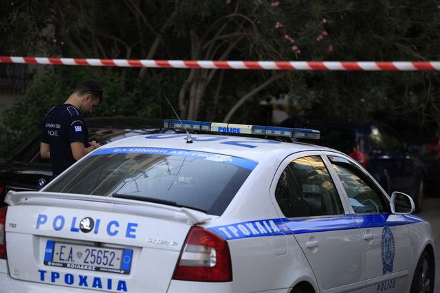 Θεσσαλονίκη: Για ένα μπουκάλι ποτό έπεσαν οι πυροβολισμοί σε ψιλικατζίδικο