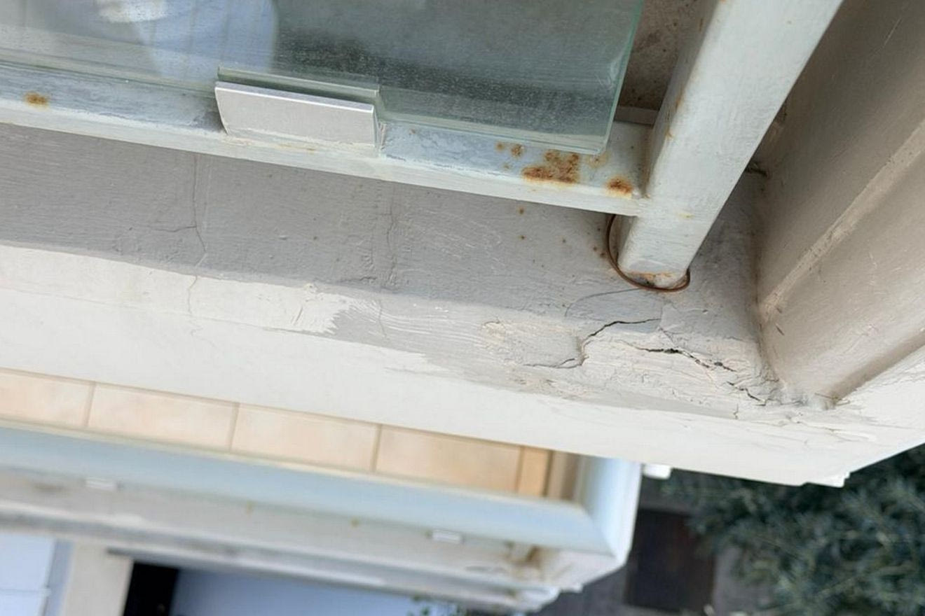 Πότε το φούσκωμα και η ρωγμή στο μπαλκόνι προειδοποιεί για κατάρρευση