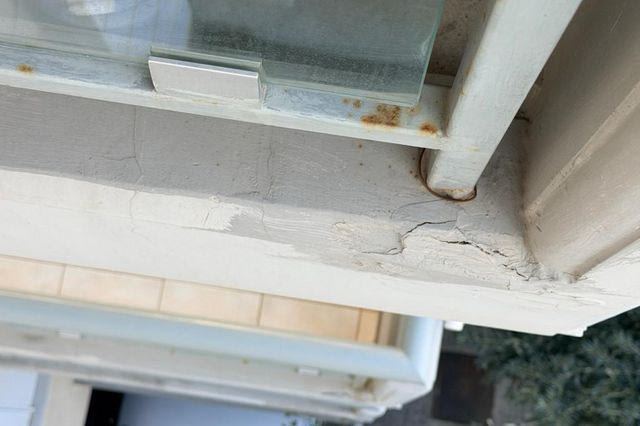 Πότε το φούσκωμα και η ρωγμή στο μπαλκόνι προειδοποιεί για κατάρρευση
