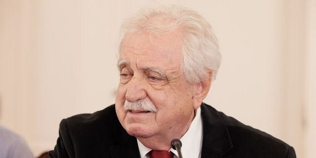 Οι δουλειές που (δεν) γίνονται και οι στυμμένες λεμονόκουπες…