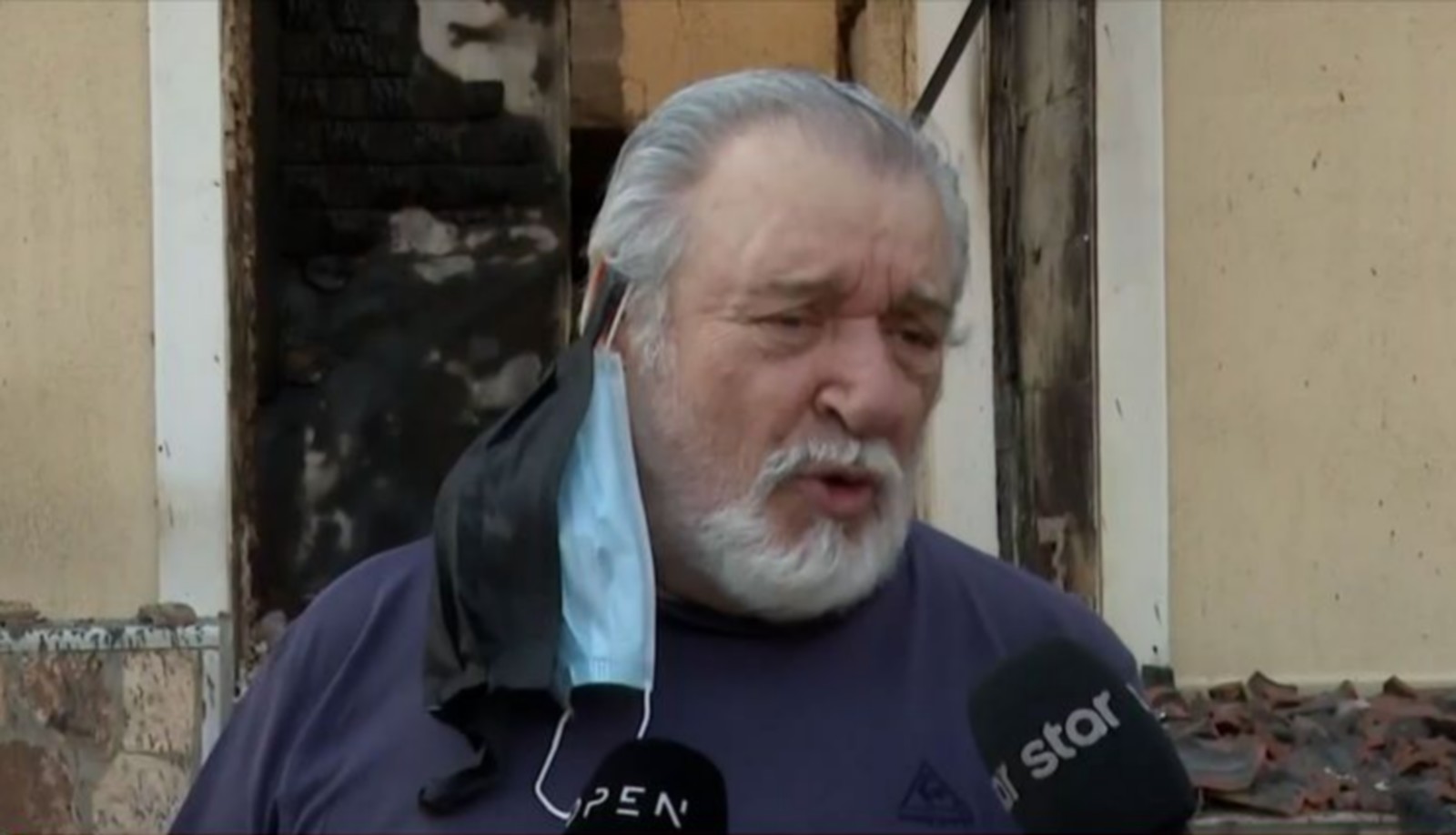 Στάχτη το σπίτι του Τάσου Χαλκιά στο Πόρτο Γερμενό: "Αυτό το κάτι δεν μπορώ να τ’ αφήσω στα παιδιά μου"