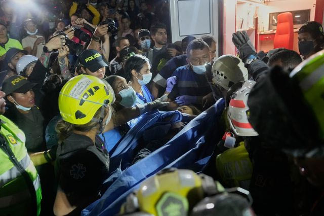 Σεισμός στην Κολομβία: Πέθανε η 32χρονη που είχε ανασυρθεί από τα συντρίμμια μετά από 36 ώρες