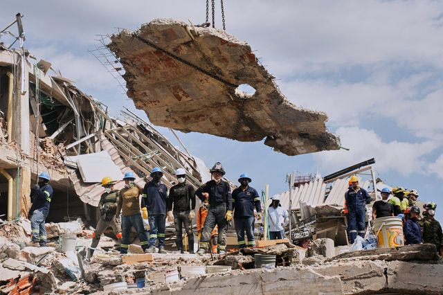 Κολομβία: Η 32χρονη Ντανιέλα, που άντεξε 37 ώρες στα συντρίμμια, υπέκυψε τελικά στο νοσοκομείο