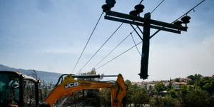 Υπογειοποίηση δικτύου: Πώς χάθηκε η ευκαιρία του Ταμείου Ανάκαμψης και φτάσαμε στις μεγα-πυρκαγιές