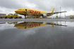 Αεροσκάφος της DHL συγκρούστηκε με άγνωστο αντικείμενο στο αεροδρόμιο της Λειψίας