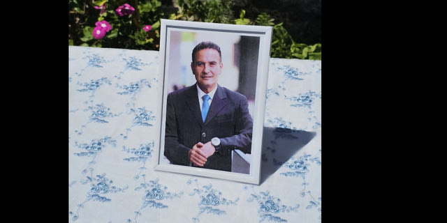 Με κόρνες και καπνογόνα το τελευταίο “αντίο” στον δήμαρχο Φούρνων Κορσεών
