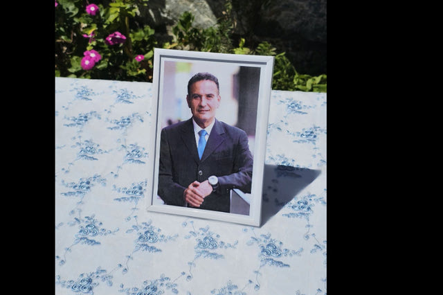 Με κόρνες και καπνογόνα το τελευταίο “αντίο” στον δήμαρχο Φούρνων Κορσεών