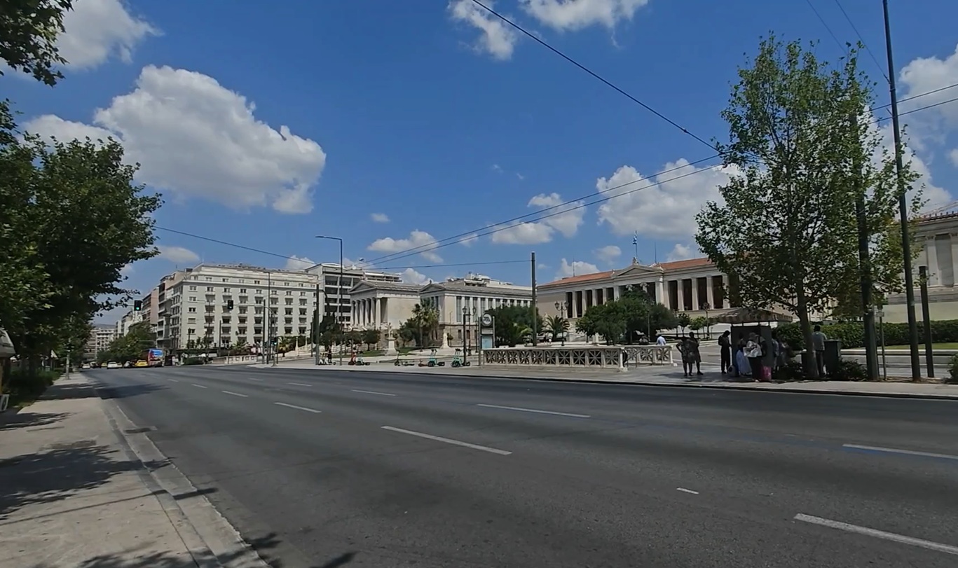 Η Αθήνα ερημώνει: Σε ρυθμούς Δεκαπενταύγουστου η πρωτεύουσα