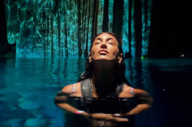 Ευγενία Σαμαρά: Οι βουτιές στα cenotes – “Ο νέος μου έρωτας”