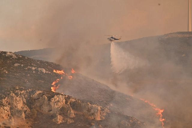 Φωτιά σε δύσβατη περιοχή της Κω – Σπεύδουν δυνάμεις από Ρόδο