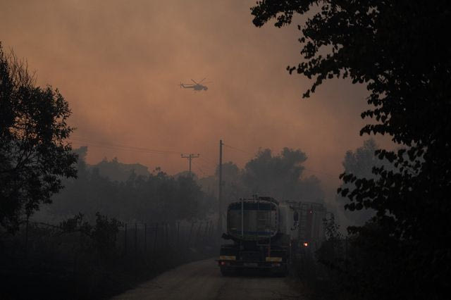 Western Attica wildfire rages for fifth day scorching more than 130,000 stremmas