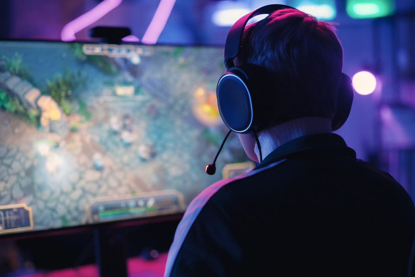 Οι ΗΠΑ προσέλαβαν 2.000 gamers για ελεγκτές εναέριας κυκλοφορίας
