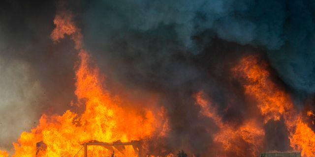 Σαουδική Αραβία: 16 Μπαγκλαντεσιανοί νεκροί από φωτιά σε εργοστάσιο καναπέδων