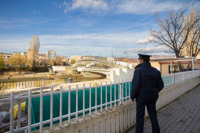 Κόσοβο: Η γέφυρα του Ιμπάρ φέρνει ξανά εντάσεις μεταξύ Σέρβων και Αλβανών