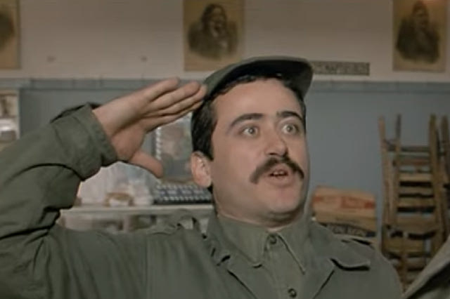 Νίκος Καλογερόπουλος: Ο εμβληματικός ρόλος στο “Λούφα και Παραλλαγή” που του χάρισε βραβείο