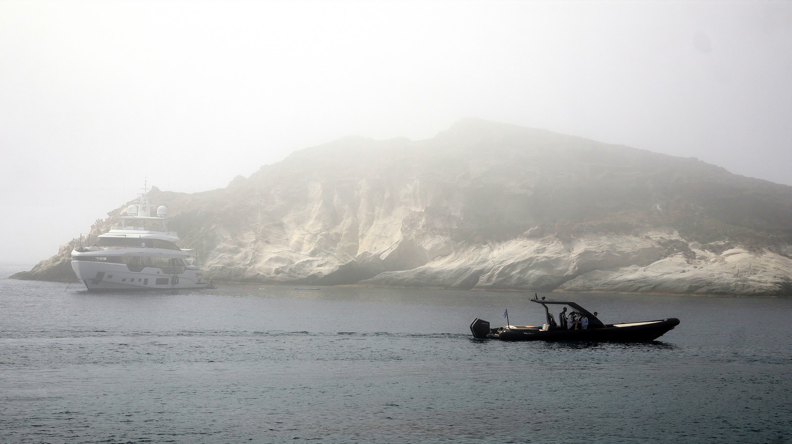 Πού οφείλεται το φαινόμενο “sea smoke” που σκέπασε τις Κυκλάδες