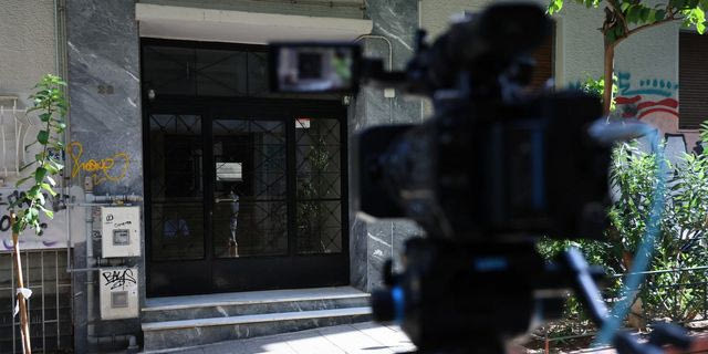 Η πολυκατοικία στην Κυψέλη όπου διέμενε η οικογένεια, στην κατοχή της οποίας εντοπίστηκε μακάβριο εύρημα
