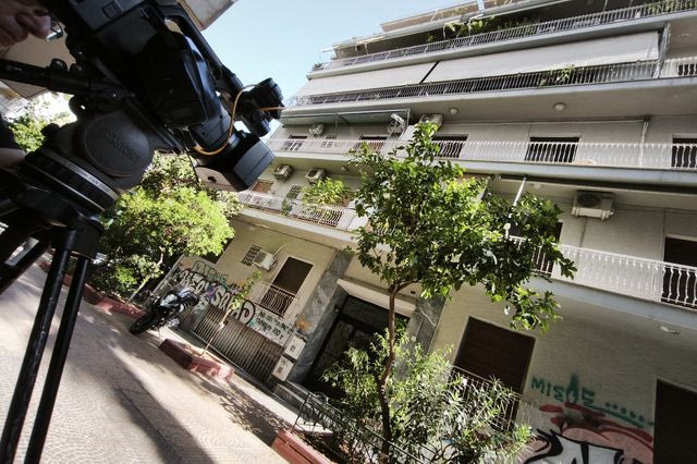Κυψέλη: Διώξεις για τρεις στο “σπίτι της φρίκης”