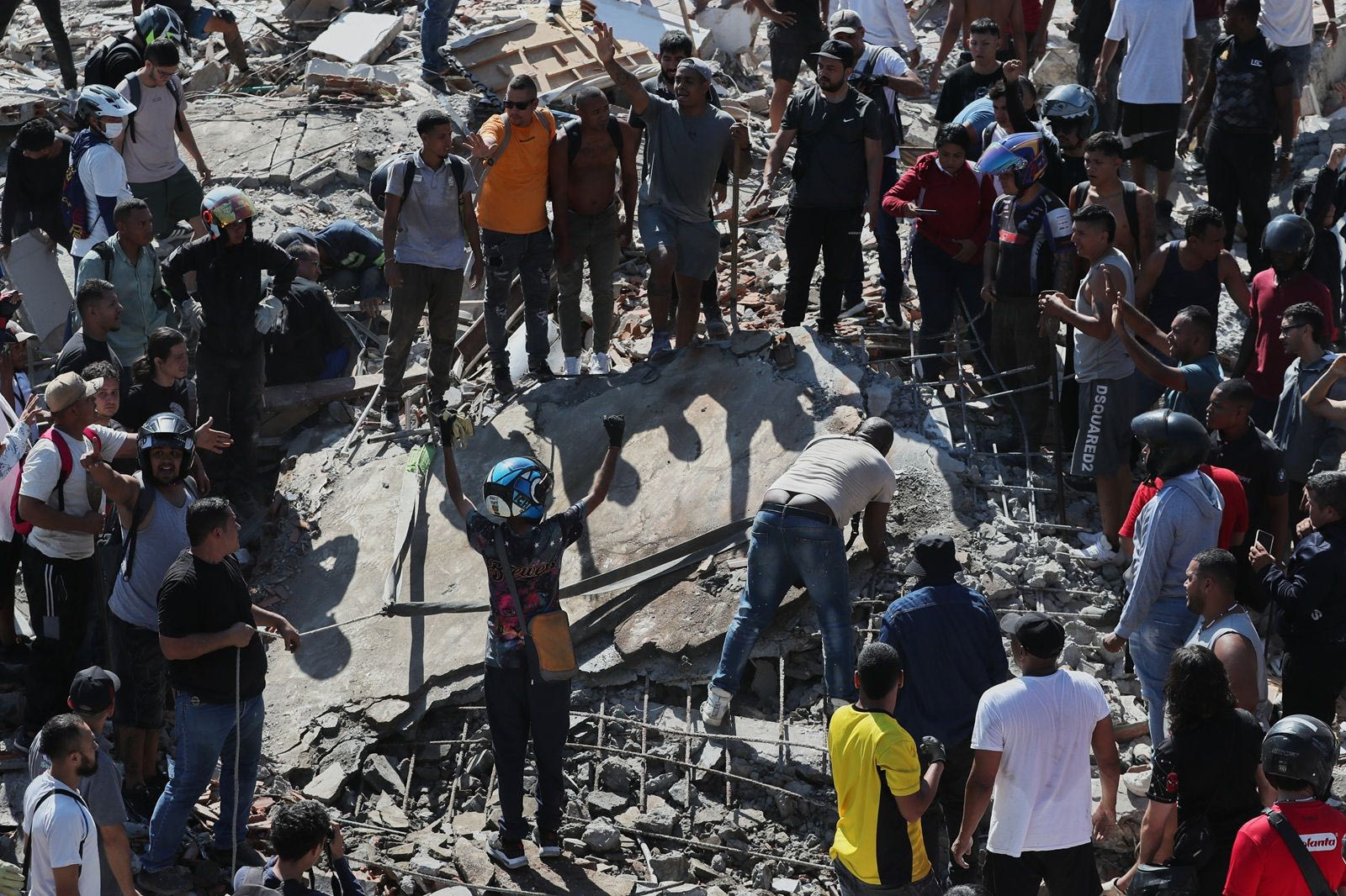 Εκατόμβη νεκρών από τον σεισμό στην Κολομβία - 