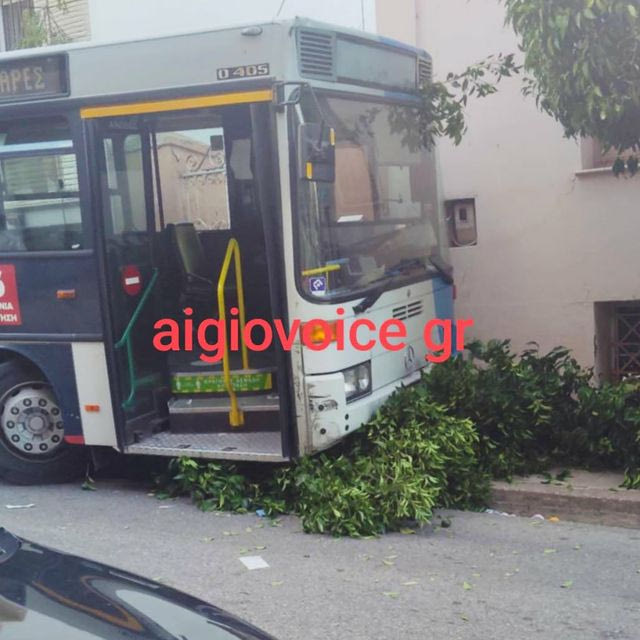 Νεκρός οδηγός λεωφορείου μετά από ανακοπή – Το όχημα προσέκρουσε σε σταθμευμένα ΙΧ