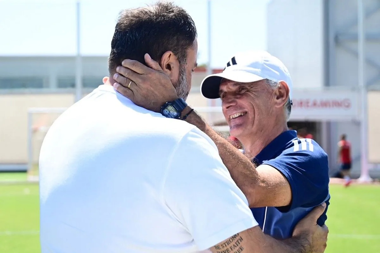 Ολυμπιακός: Τι είπε ο Μεντιλίμπαρ για τη συνάντηση με τον Βαγγέλη Μαρινάκη