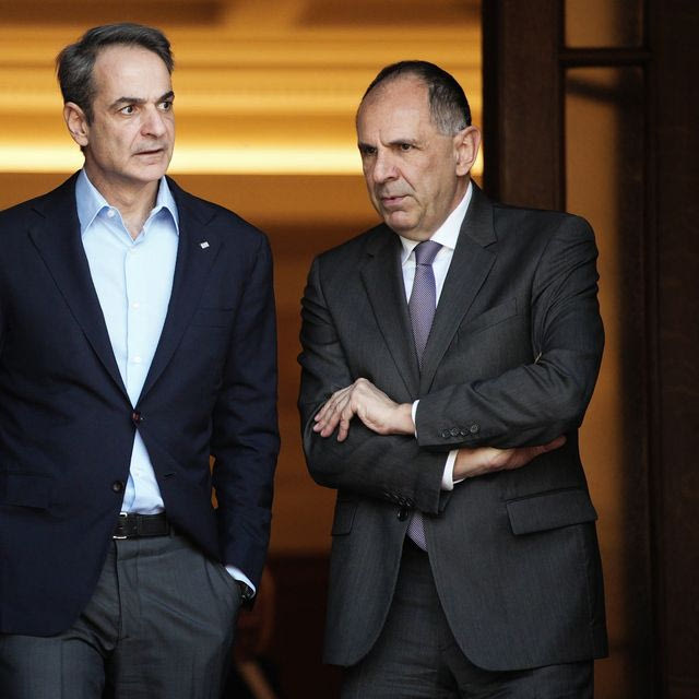Τα εθνικά θέματα απειλούν εκλογικά την κυβέρνηση