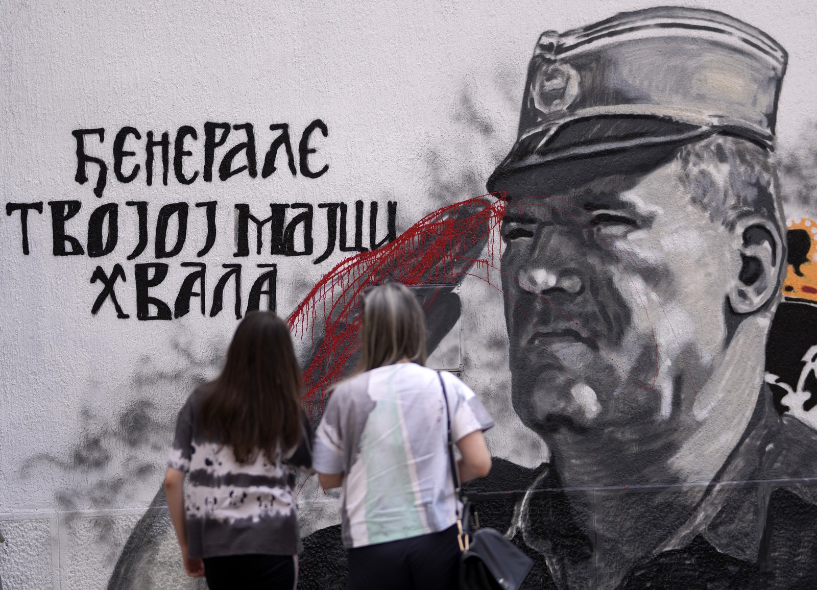 Ο Μλάντιτς και τα μαθήματα από μια πόλη που έγινε συνώνυμο της σφαγής