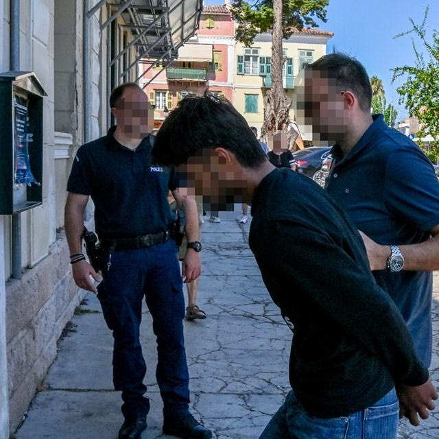 Ναύπλιο: Προφυλακίστηκαν οι δύο Ινδοί για τη δολοφονία του 58χρονου ψυχολόγου