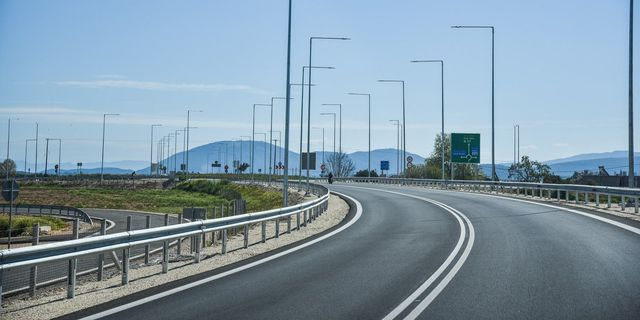 Νέα οδός, φωτογραφία αρχείου